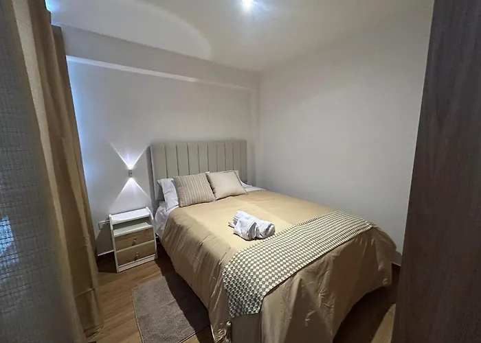Modern In - Kitchen, Washer And Tv Apartamento Cusco